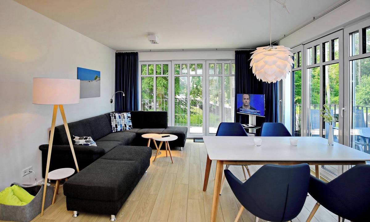 Heiligendamm Apartment | 3-room apartment for 4 people with lake view, 50 m to the Baltic Sea beach