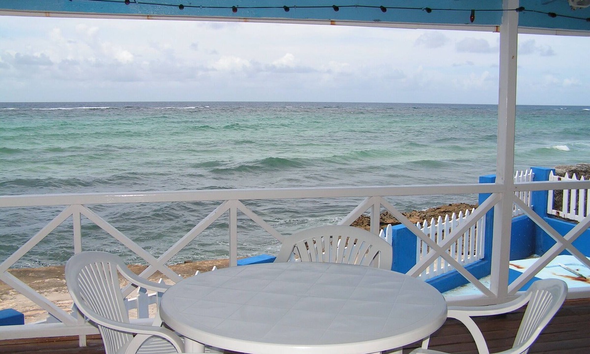 Silver Sands Apartment | A paradise retreat overlooking the Atlantic Ocean