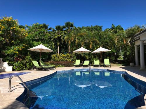 Little Battaleys Villa | Battaleys Mews