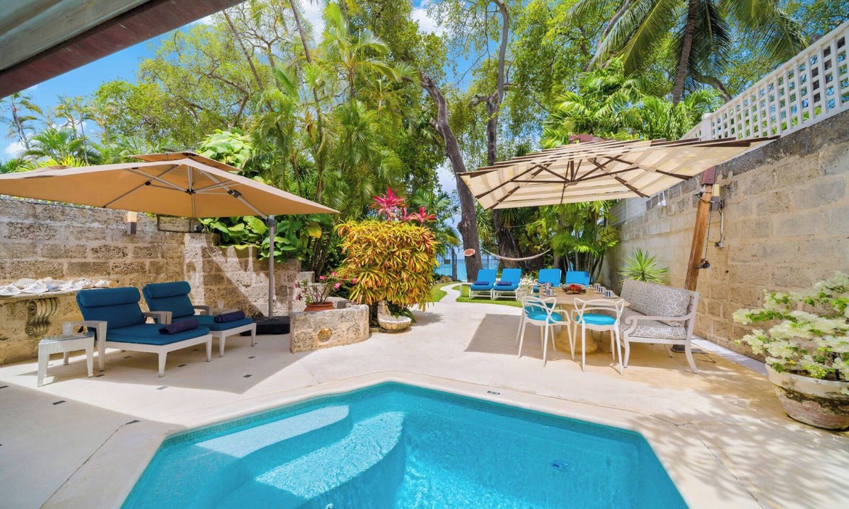 Gibbs Bay House | Beachfront Villa with Plunge Pool - Waverly One (2 bed)