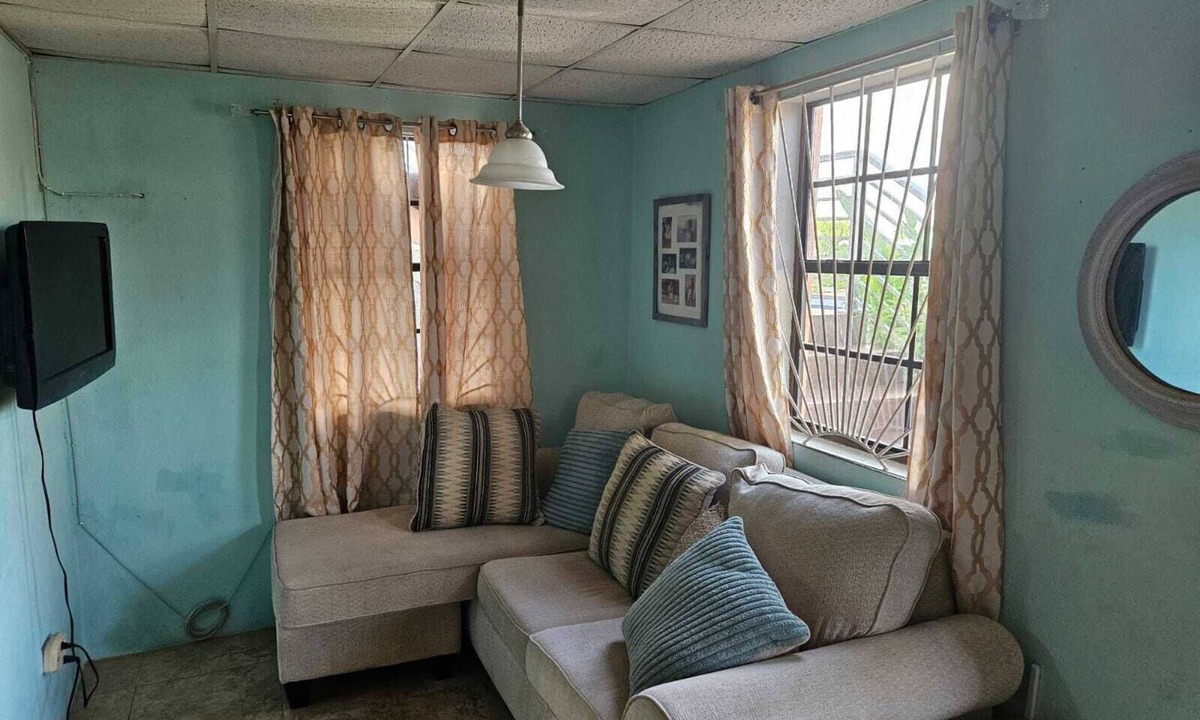 West Terrace Apartment | Charming 1-bedroom apartment in delightful Oxnards with WiFi, AC