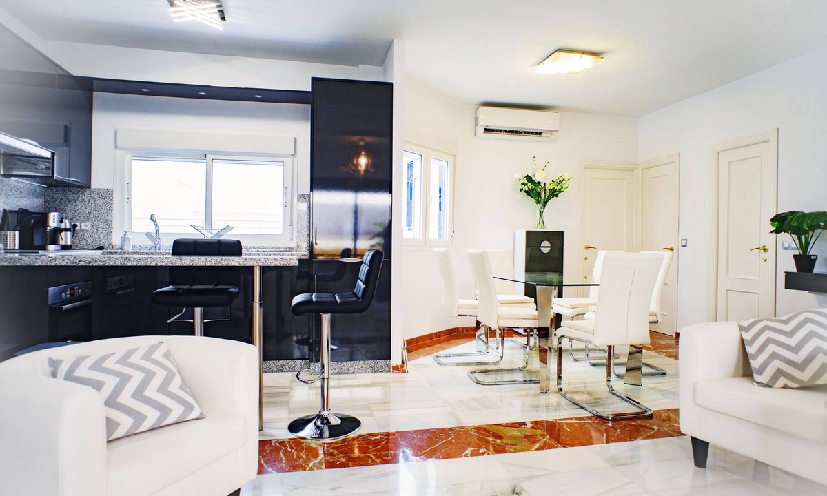 Santa Cruz Apartment | Historic Center (central, free WIFI, A/C, comfortable, well-equipped)