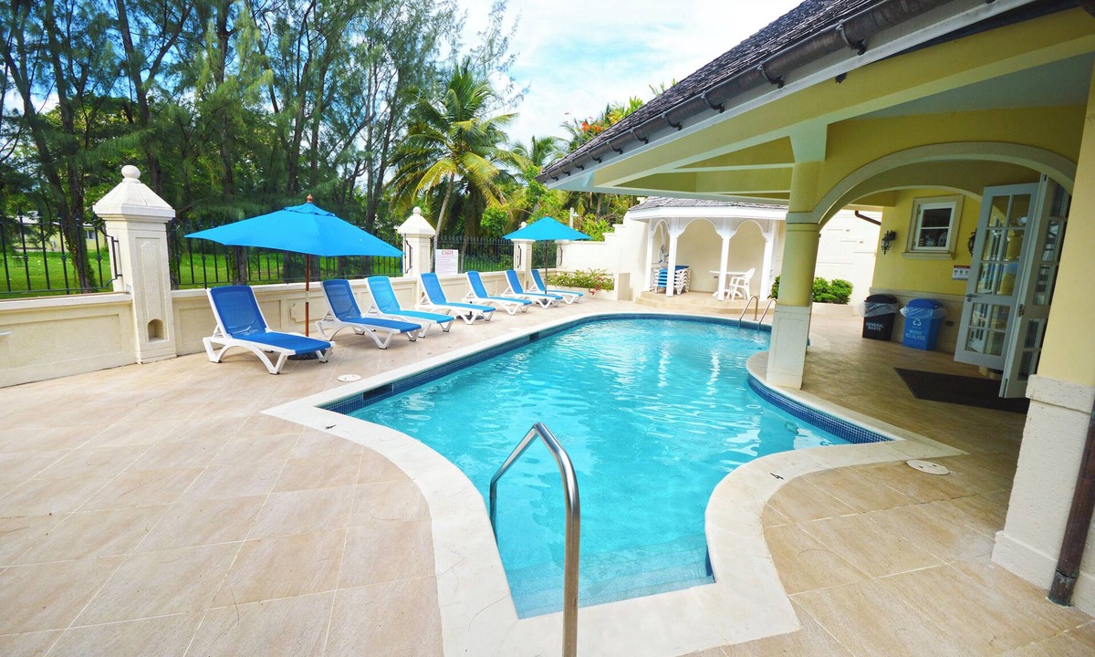 Sunset Crest House | Holetown Hideaway with pool and beach access
