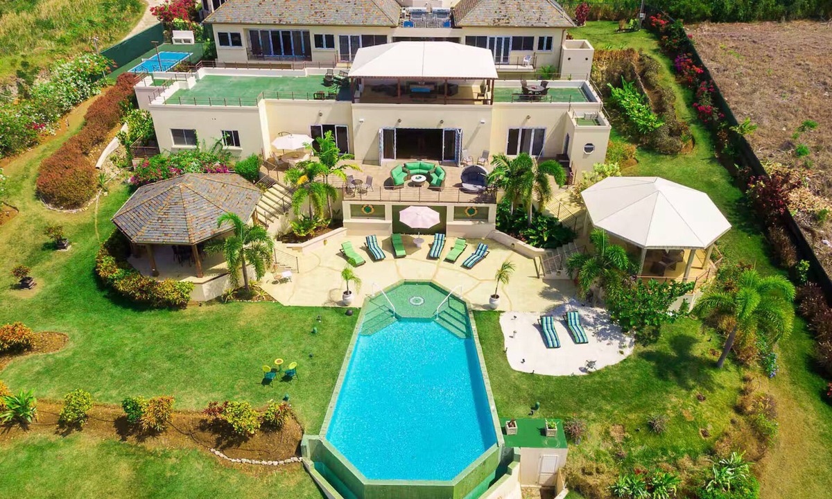 Lancaster Villa | La Maison Michelle