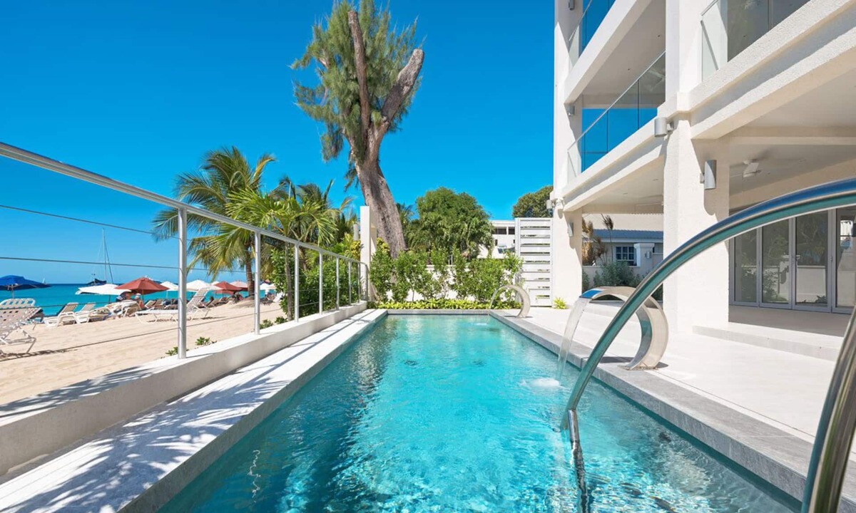 Old Trees Bay Apartment | Luxury Oceanfront with Pool - The Villa at The St. James