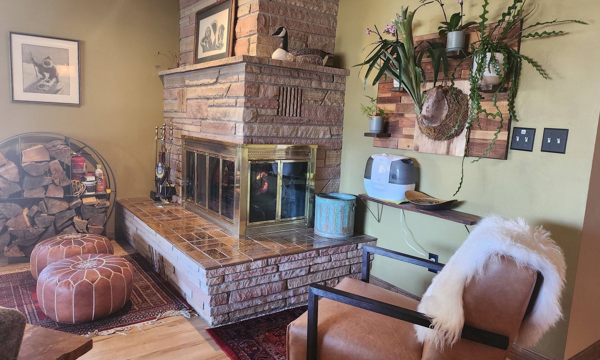 Ponderosa Pines House | Remodeled Cozy home: 20min to Wolfcreek Ski + 3min to Golf and Rio Grande River