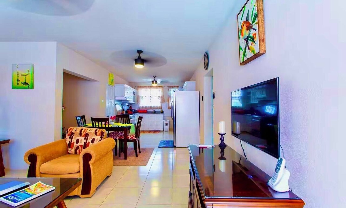 Maxwell Apartment | Saint Hill's The homely spot on the south coast