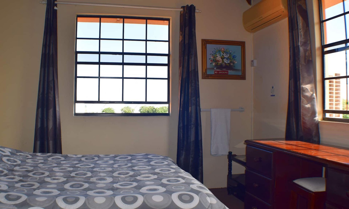 Coverley Hotel | Shonlan Inn and Apartments