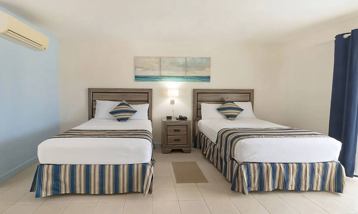 Dover Hotel | Stay in the Heart of Barbados' Vibrant South Coast l 2 Units for Group Stay