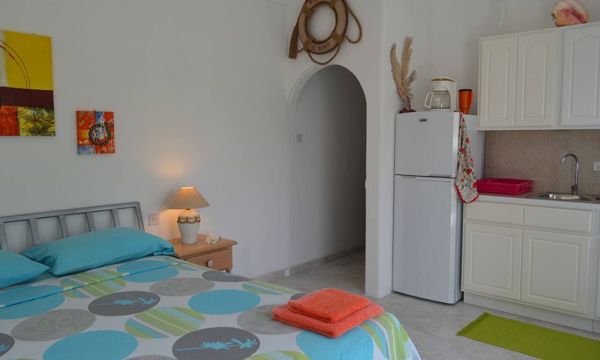 Silver Sands Hotel | Tropical Gecko Studio