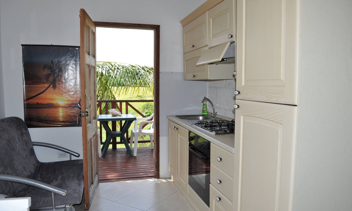 Silver Sands Apartment | White Coconut Studio