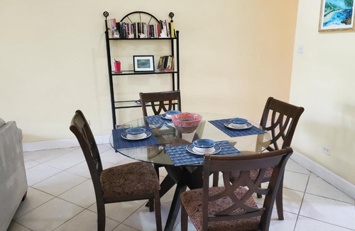 Hastings Apartment | 25 Margate Gardens
