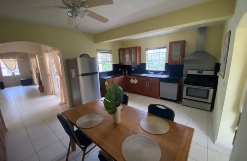 Callendar House | 4-bedroom villa in wonderful Oistins with pool