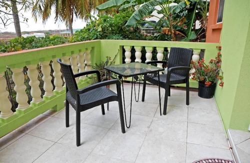 Maynards Apartment | A Home away from Home *