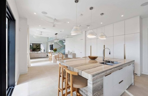 Reeds Bay Villa | Above the Clouds - 6 bedroom