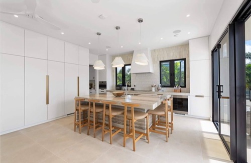 Reeds Bay Villa | Above the Clouds - 6 bedroom