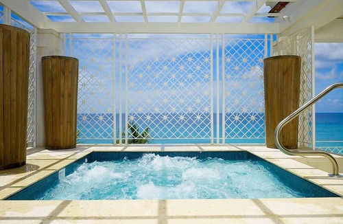 Old Trees Bay Villa | Accented by the finest furnishings and fittings