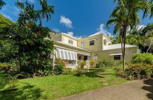 Lower Carlton Villa | Ascot 3 Villa by Fantasia Villas