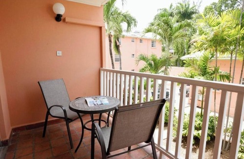 Worthing Apartment | Beach Retreat: 3 Units w/Kitchen + Balcony | Hastings Rocks Park - 1.2 miles