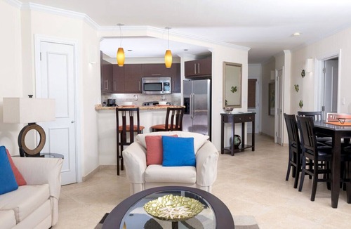 Dover Condo | Beachfront Condo with Pool - Sapphire 511 (2 bed)