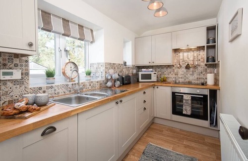 Berwick-upon-Tweed Cottage | Beautiful renovated Stone Cottage with enclosed Garden and Free Wifi.