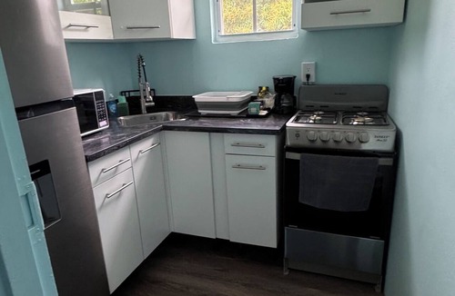 Lead Vale Apartment | Butterfly Cove