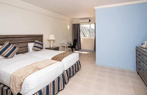 Dover Hotel | Caribbean Stay Steps from Beaches, Dining & Nightlife