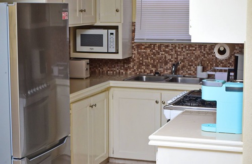 Bayville Apartment | Charming 2-bedroom, 2 bathroom apt with A/C and Wifi in Bridgetown near beach.