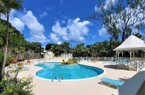Rendezvous Apartment | Cozy Apt, overlooks golf course w/patio & library