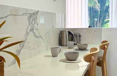Clermont Apartment | Crystal Court Gated apartment Tennis Court, Pool, Warrens 5 min, Beach 10 min
