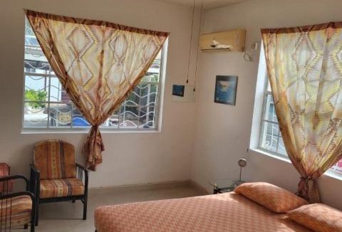 Dover House | Dolphin Inn Guesthouse & Apartments