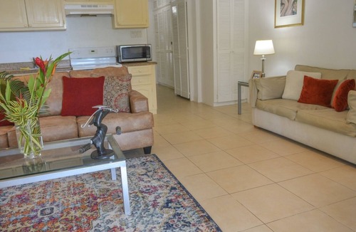 Lower Carlton Beach Apartment | El Vista - a delightful Apt. - available for rent - please look at our calendar