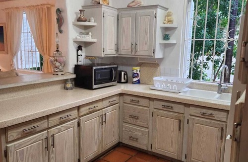 Mullins Condo | Fabulous, spacious condo with pool, 5 mins from Mullins Beach.