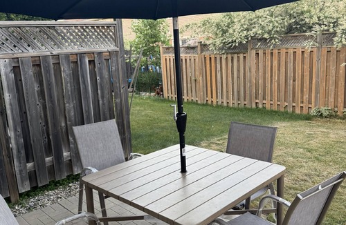 Grand River South House | Gorgeous 3-bedroom house in family friendly Kitchener neighborhood