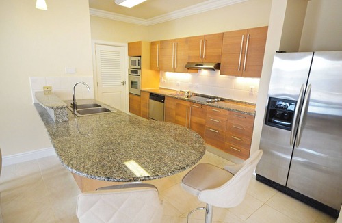 Sunset Crest House | Holetown Hideaway with pool and beach access