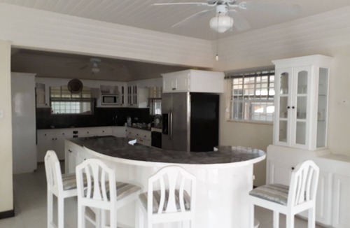 Gibbs Bay House | House, Splash Pool, 2 minutes walk from the Mullins beach.