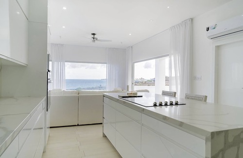 Ocean City Villa | Lilypad: Luxurious Cliffside Villa with Stunning Sea Views