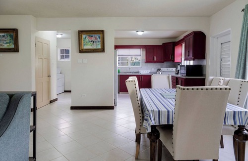 Deanes Condo | Lovely 3-bedroom 2.5 bathrooms town-house, Just 10 minutes drive from the beach.