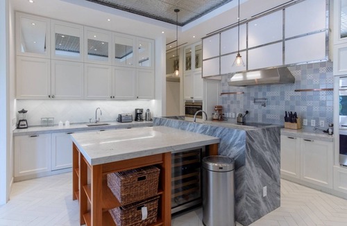 Halcyon Heights Villa | Luxury 5BR Beachfront Villa w/Pool, Chef’s Kitchen & Ocean Views – Holetown