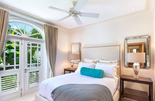 Retreat Villa | Luxury Two Bedroom Residence
