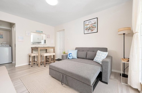 Welches Apartment | Modern Maxwell Apt near Beach & Gap