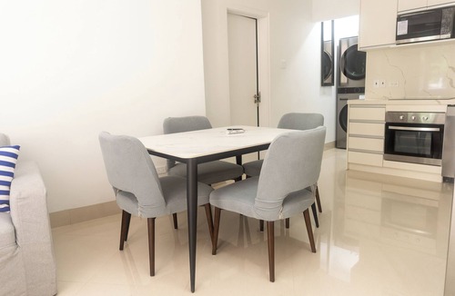Mullins Apartment | New 1-Bed Condo with Pool near Mullins Beach
