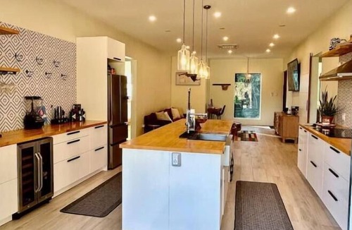 Deanes House | New! St. Silas Garden Villa - 8 minutes away from pristine beaches