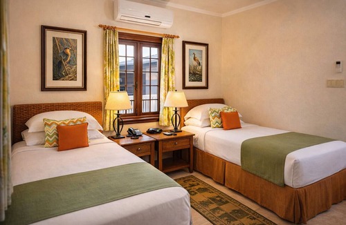 Retreat Hotel | Ocean View Suite | Pool & Fitness Center Access with Free Parking | 2 Suites