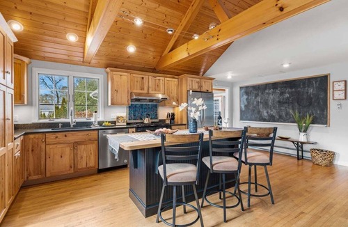 Northwest Harwich House | Point Pleasant: 082-H Heated Pool, Walk to Beach, Close to everything in Harwich!