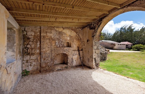 Orange Hill House | Restored 17th Century Boiling House with Beach Club membership