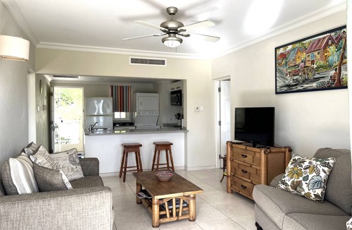 Rendezvous Apartment | Rockley Orange Hill - by ZenBreak