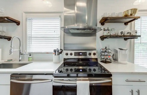 Midtown House | Safe, convenient Vacation Rental in Midtown - Sleeps 7 w/3 full bathrooms!