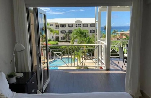 Weston Condo | Sandbox Villa Spacious 2-bedroom on West Coast in St. James - steps to beach