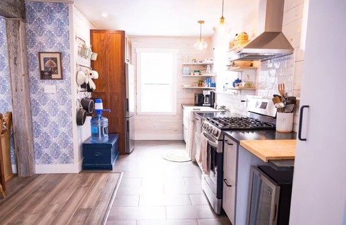 Margaree Harbour House | Sea la Vie - Margaree farmhouse by river and sea!